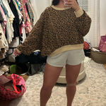 Boutique  Sweatshirt Photo 0