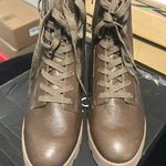 Vionic  Boots Women’s vintage leather size 8  Photo 4