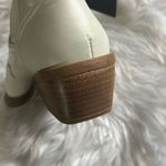 Forever 21  white booties cowgirl, cowboy size 6 Photo 4
