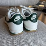 Nike NWOB  Cortez Leather Sneakers White Green Classic Retro Gum Sole Women’s 7.5 Photo 4