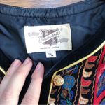 vintage • 1980s printed velvet jacket Saxton Hall floral peacock black red blue Size M Photo 4