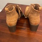 Frye and Co. ankle boot Womens Palma Stacked Heel Booties Light Tan Size 9 Photo 4