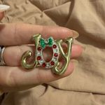 Christmas Pin Brooch ‘Joy’ Gold Color Wreath Bow Rhinestone Accents Photo 3