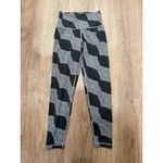 Aerie  Chill.‎ Play. Move Leggings Black and Gray Patterned Activewear Photo 2