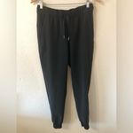Lululemon Womens on the Fly Jogger in Black - Size 6 Photo 1