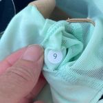 Lululemon Athletic Work It Out Tank size 6 EUC Photo 6