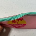 Ipsy Pink “Escape” Makeup Bag Photo 6