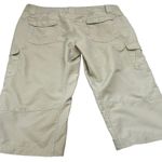 Columbia  PFG Womens 10W Cargo Shorts Khaki Tan Omni-Shade UPF 50 Capri Pockets Photo 4