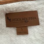 UGG KOOLABURRA by  so very soft fluffy hooded vest. Size S Photo 5