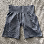 NVGTN Contour Seamless Shorts Photo 0