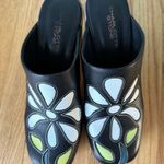 Charlotte Stone Clogs 9 Flower Black Yellow Daisy Shoes Slip On Wooden Photo 0