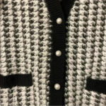 Tahari  Eyelash Fringe‎ Houndstooth Button Front Cardigan Sweater Size Medium Photo 2