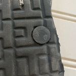 Tommy Hilfiger  flip flops Size 5/6 Photo 4