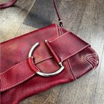 Beginning Boutique red genuine leather horsebit shoulder bag Photo 2