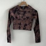 PINK - Victoria's Secret Victoria's Secret Pink Active Cropped Stretch Long Sleeve Top Dark Tie Dye Small Photo 0