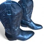 Rampage Women’s  Black faux leather Cowboy Boots size 9 Photo 3