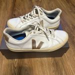 VEJA white gold walking casual lace up low top shoes sneakers women's 10 Photo 7