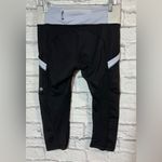 Lululemon Mod Moves Crop, sz 6 Photo 2