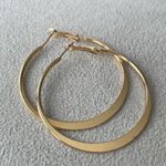 Urban Outfitters Flat hoop earrings in gold Photo 3