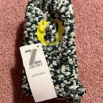 Zoozatz Fuzzy Socks - Black and White Photo 0