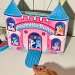 Lounge Fly  Hasbro My Little Pony Castle Cross Body Bag purse Photo 3