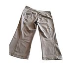 Under Armour capri athletic Pants size Medium Photo 1