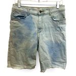 Wrangler light wash distressed denim Bermuda length short with tough hem size 8 Photo 0