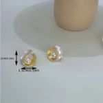Stunning Single Pair of Elegant Faux Pearl Stud Earrings‎ Chic Vintage Style Gold Photo 3