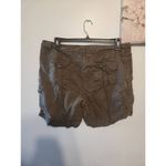 Eddie Bauer Womens Size 16 Womans Organic Cotton Green Cargo Shorts Photo 2