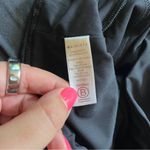 Athleta  lightning Capri in black size XS Photo 4