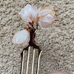 Elegant Gold Magnolia Hair Comb with Faux Pearls – Vintage Style Floral Hairpin Photo 4