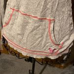 Roxy ’s hoodie Photo 4