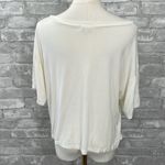 Le lis White ROAR Graphic Crop Top Photo 3