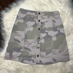 Hollister  grey camo pencil snap button skirt sz 00/23 Photo 0