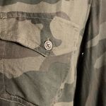 Jessica Simpson  Petunia Camo Shirt Photo 4