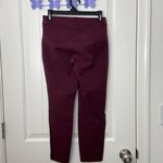 Old Navy women’s high-rise pixie secret smooth pockets maroon stretch pants 0 P Photo 4