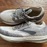 Brooks Bedlam 'Grey Black'  size 8 Photo 0