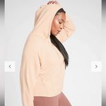 Athleta  BUTTERY BEIGE LONG SLEEVE BOARDWALK HIGH HIP HOODIE Size small Photo 3