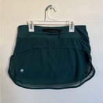 Lululemon  Hotty Hot Skirt Deep Green size 6 Photo 4