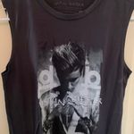Justin Bieber tank top. Photo 2