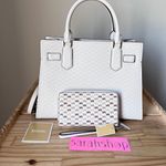 Michael Kors Set Photo 1