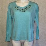 Live and let live  heathered blue top studded Photo 0