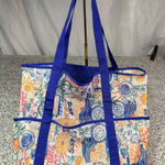 No Boundaries  Mesh Beach Tote Bag with Towel Straps Multicolor Large Photo 0