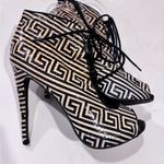 Zigi Soho  Martyr Peep Toe Lace Up Heel Shoe Size 8.5 Photo 2