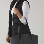 Lululemon All Day Tote Heathered Dark Grey/ Black Photo 0