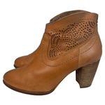 UGG  Charlotte Perforated Tan Leather Cowgirl Ankle Booties Zip Back Sz 7 EU 38 Photo 6