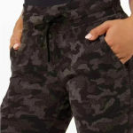 Lululemon  camo joggers size 2 Photo 2