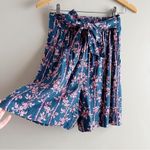 Free People  • Pacific‎ Ocean High Waisted Shorts in Navy & Pink Florals, Size XS Photo 4
