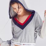 Tommy Hilfiger Cropped Sweatshirt Photo 0