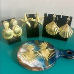 4 Pair Gold Tone Starfish and Shell Tropical Ocean Dangle Statement Earrings Set Photo 0